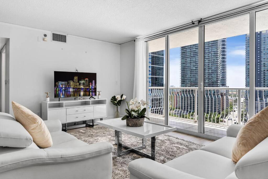 Modern 2/2 With Beautiful Ocean And Brickell Views Apartment Miami Ngoại thất bức ảnh