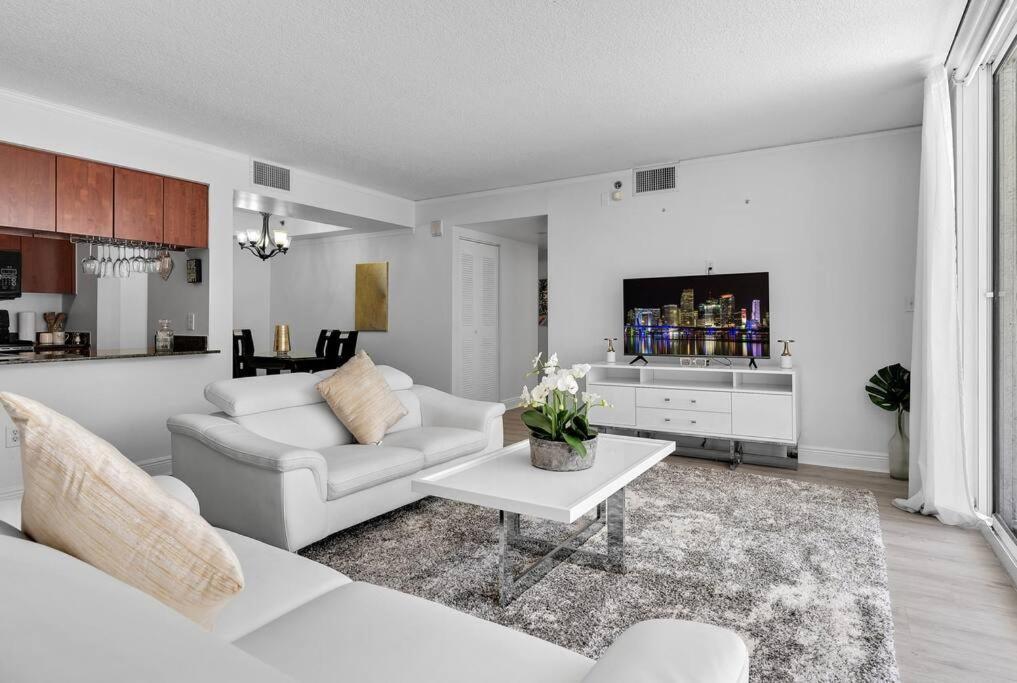 Modern 2/2 With Beautiful Ocean And Brickell Views Apartment Miami Ngoại thất bức ảnh